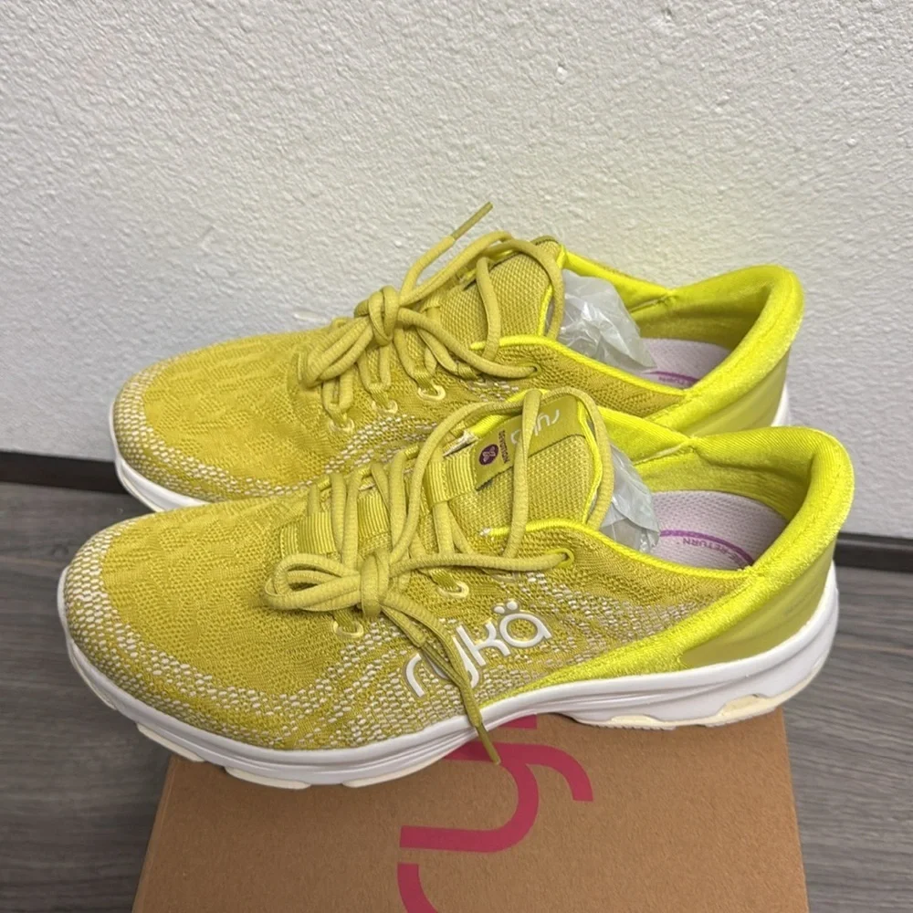 Ryka Devotion X Walking Sneaker In Verdantyel